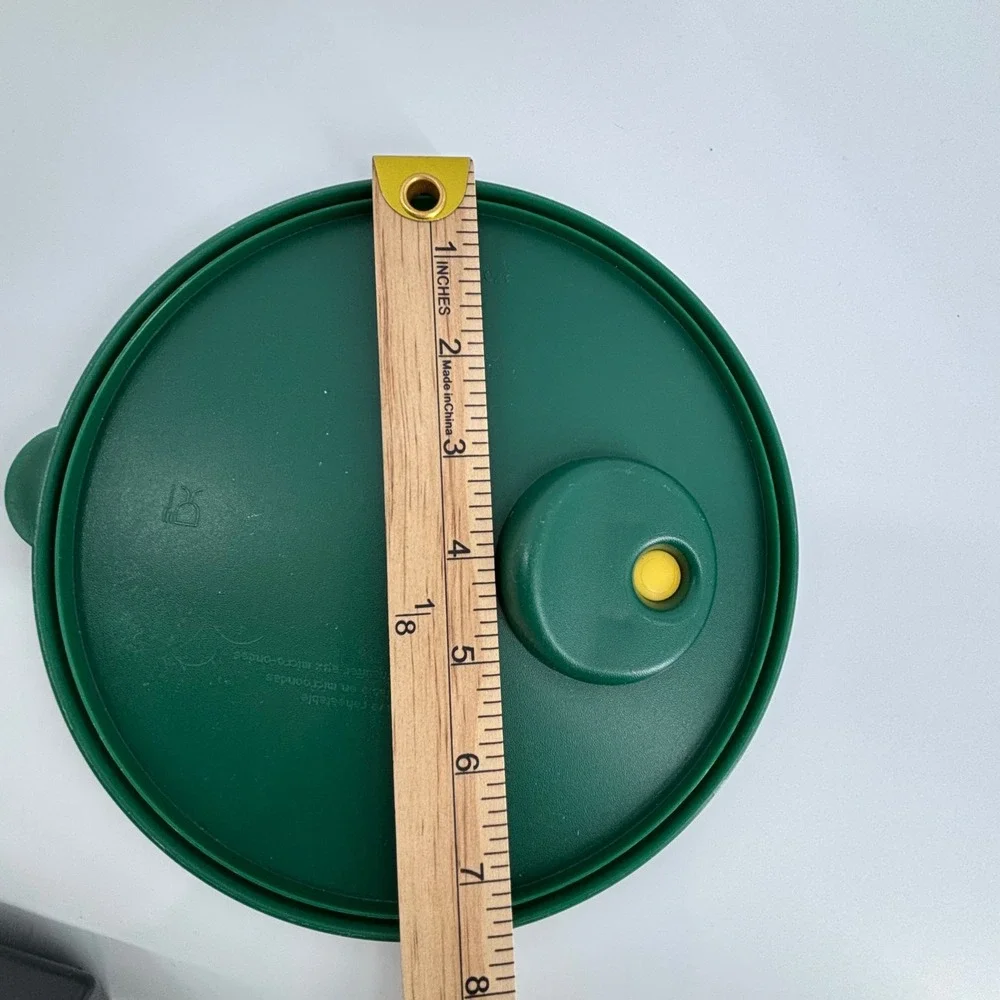 Tupperware Rock N Serve Replacement Lid 3702A-4 Green Yellow Vent 7.5 Inch Round