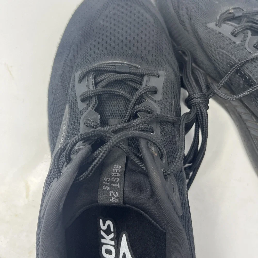 Brooks wear are
