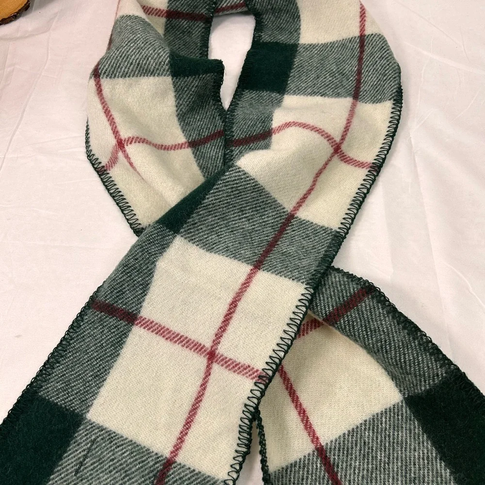 Amana cozy plaid