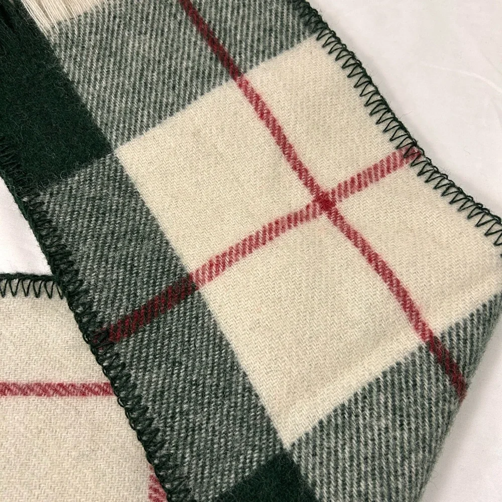 Amana cozy plaid