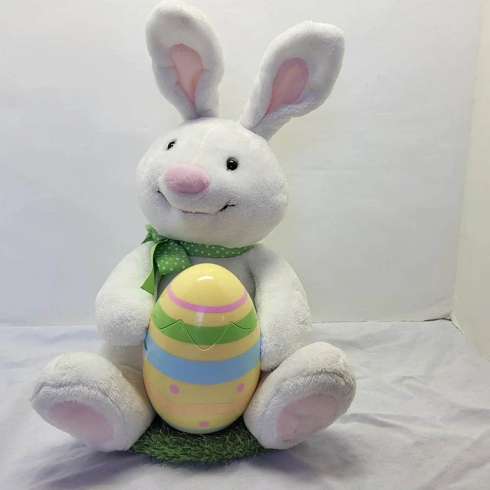 Hallmark Rockin Robin Animated Singing‎ Easter Bunny  Rabbit Chick Egg Plush EUC