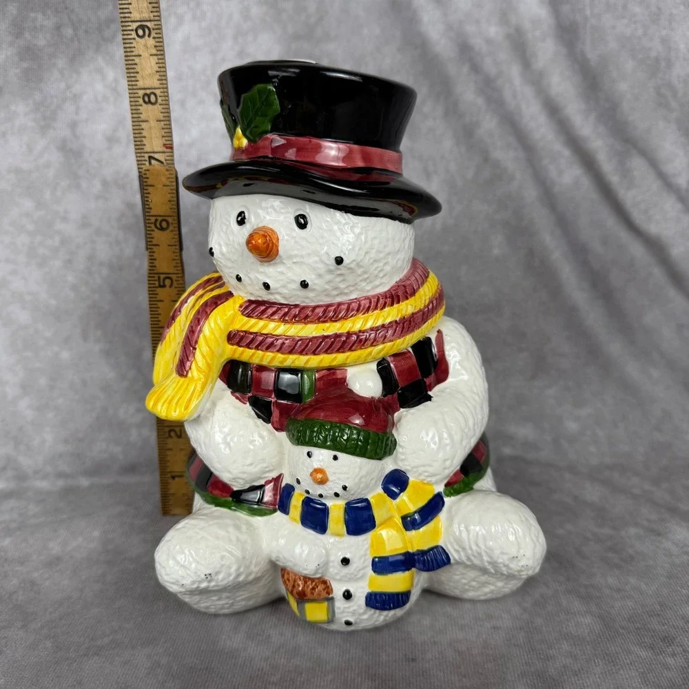 N/A ceramic snowman
