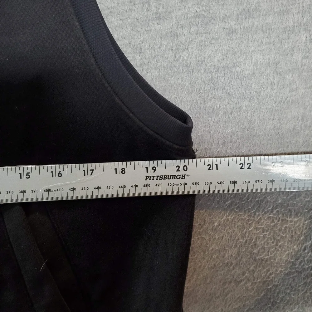 lululemon athletica *please carefully