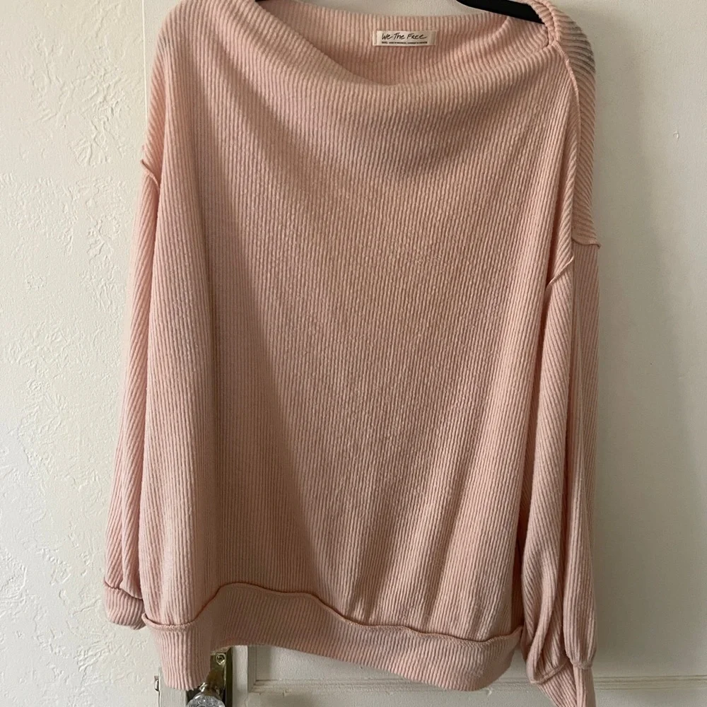Free People chic off