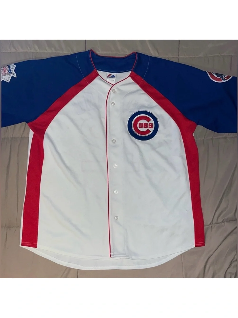 Majestic Athletic buying baseball