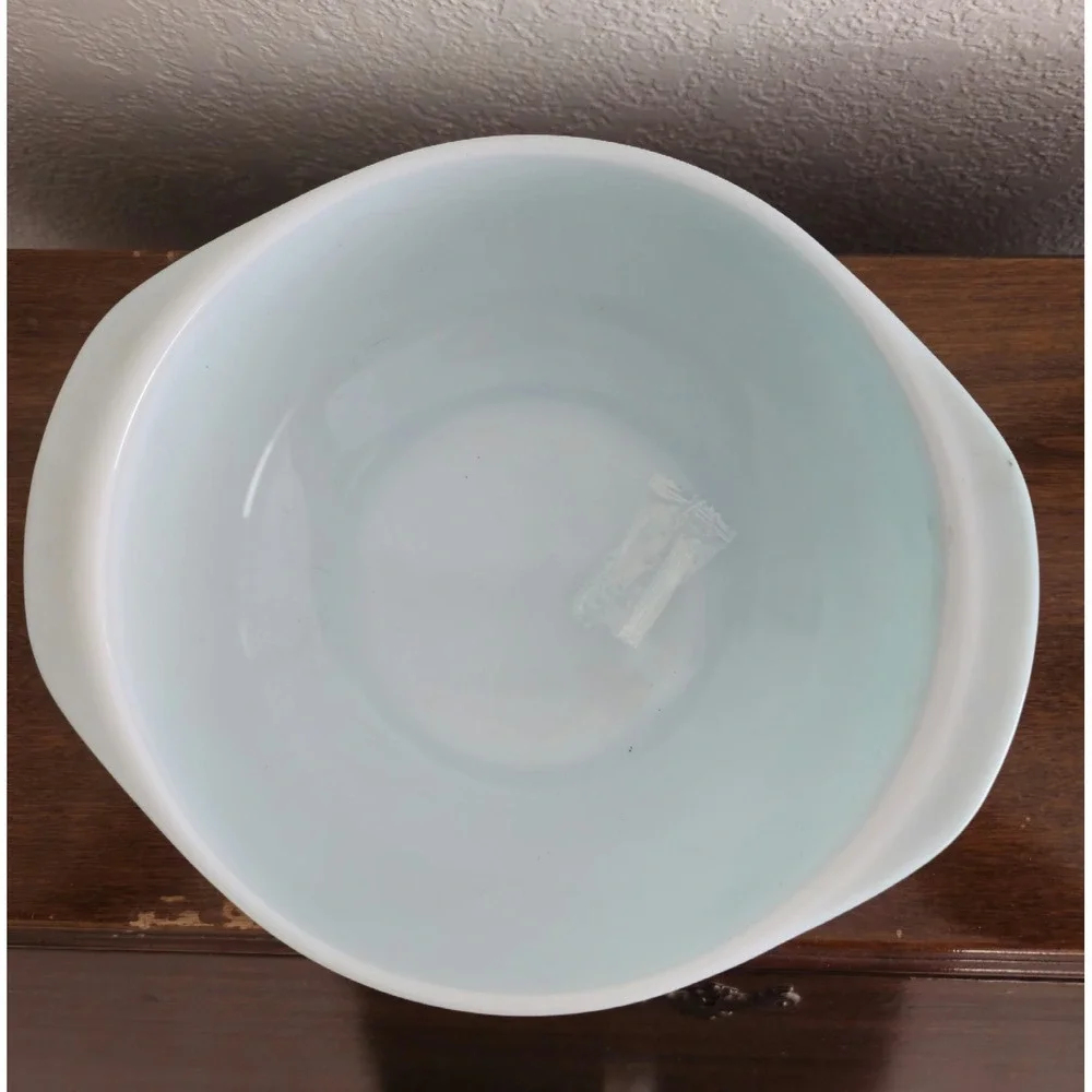 Vintage Pyrex #024 2-Quart  Turquoise Robin's Egg Blue Casserole W/624C Lid