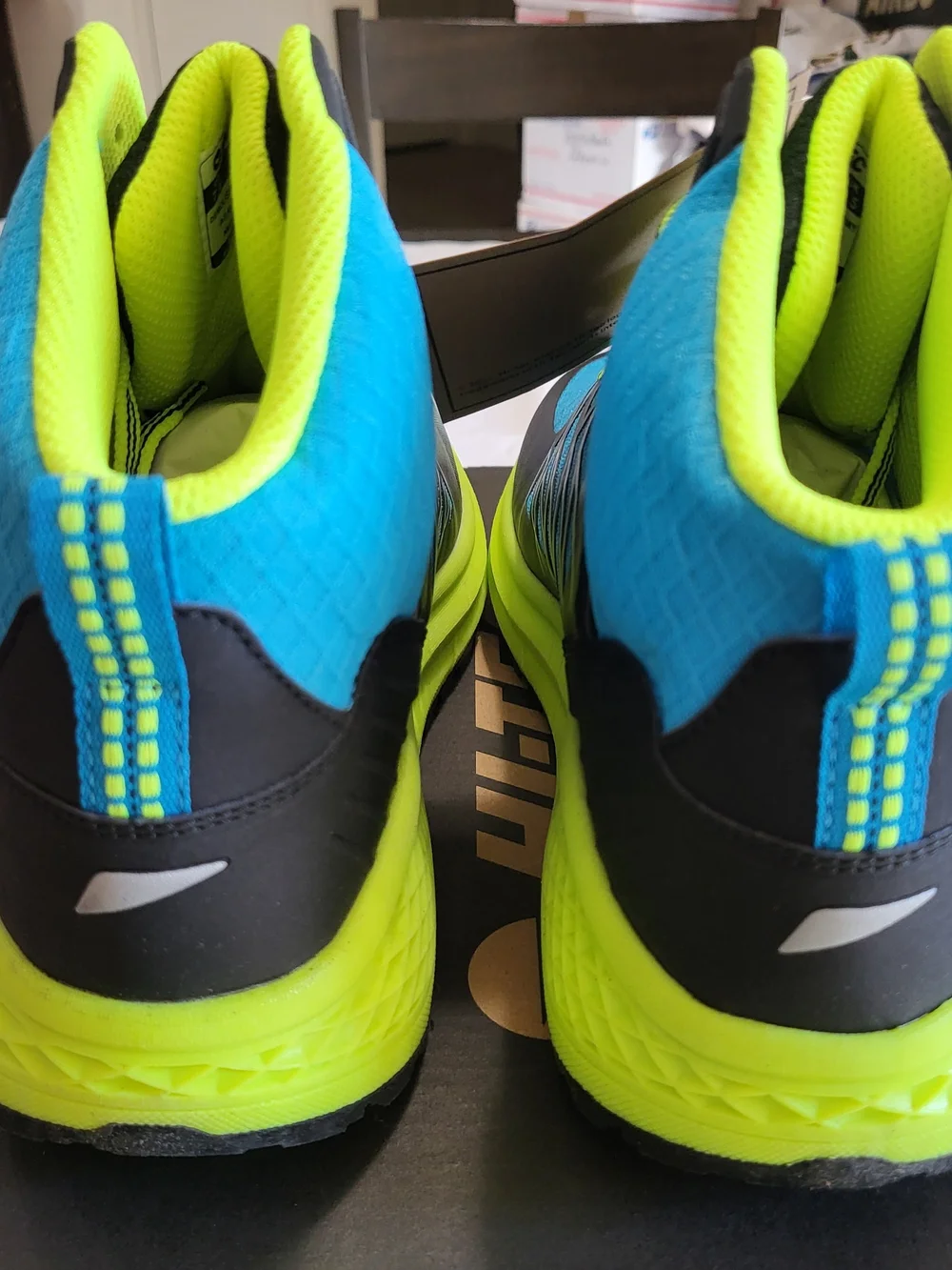 *NEW* Hi-Tec Demolisher Mid Hiking Shoe Black Atomic Blue Safety Yellow Size 8.5