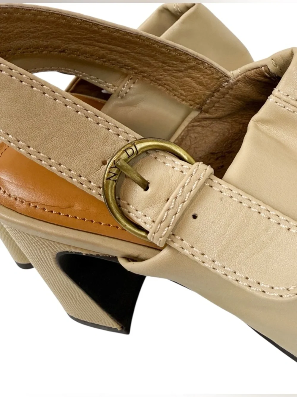 NYDJ Lyssa Neutral Leather‎ Square Toe Block Heel Sandal Sand Size 9