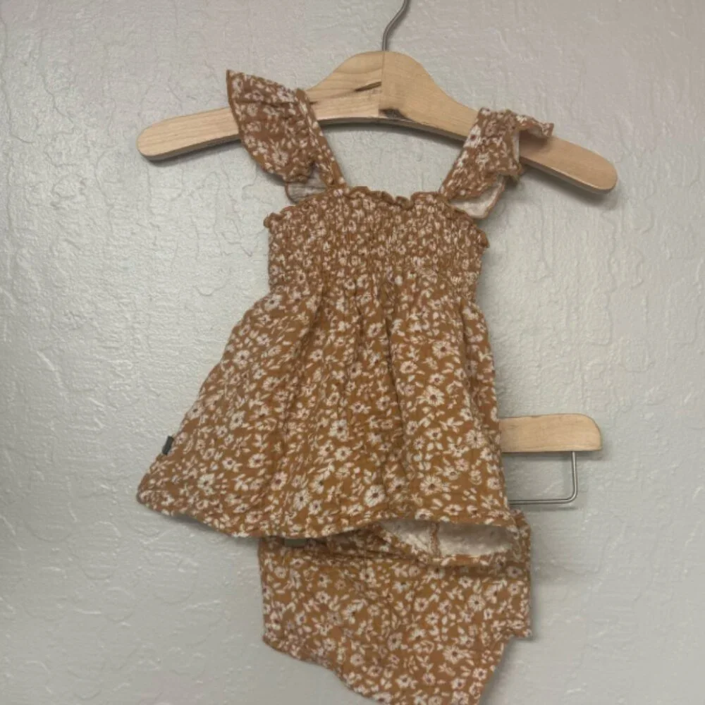 $15 ADD ON modern moments floral top and bloomers 0-3M Zara Jamie Kay Baby‎ Gap