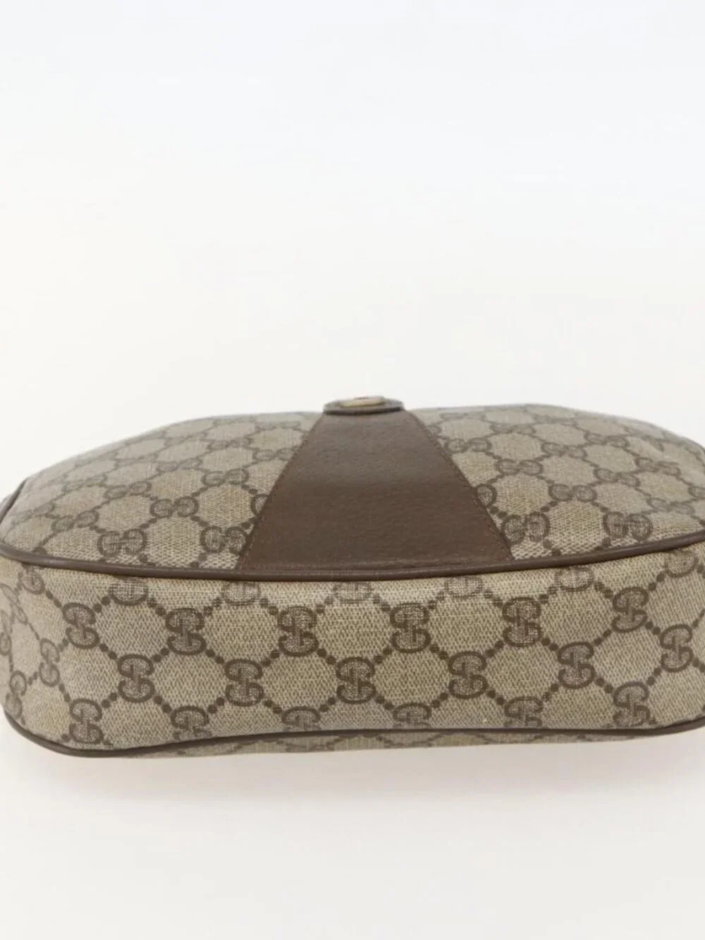 Gucci brand	gucci color	beige