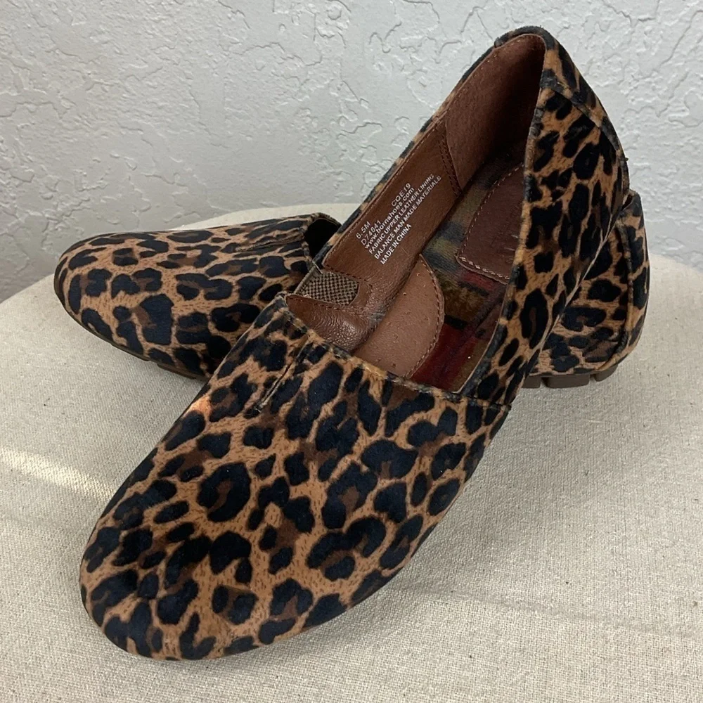 Women’s Born Sebra Leopard Print Slip On Loafer Size 6.5