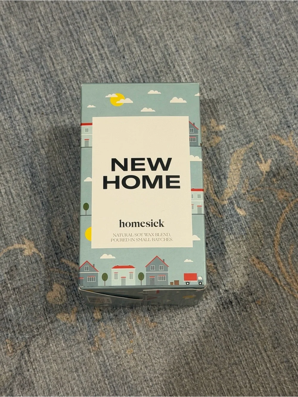 Homesick new complements fragrance