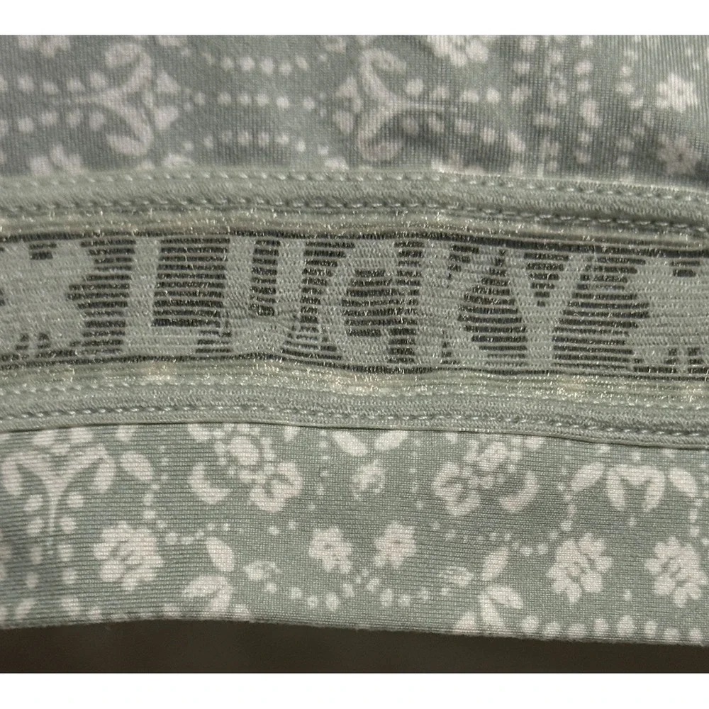 Lucky Brand ***minor pulled
