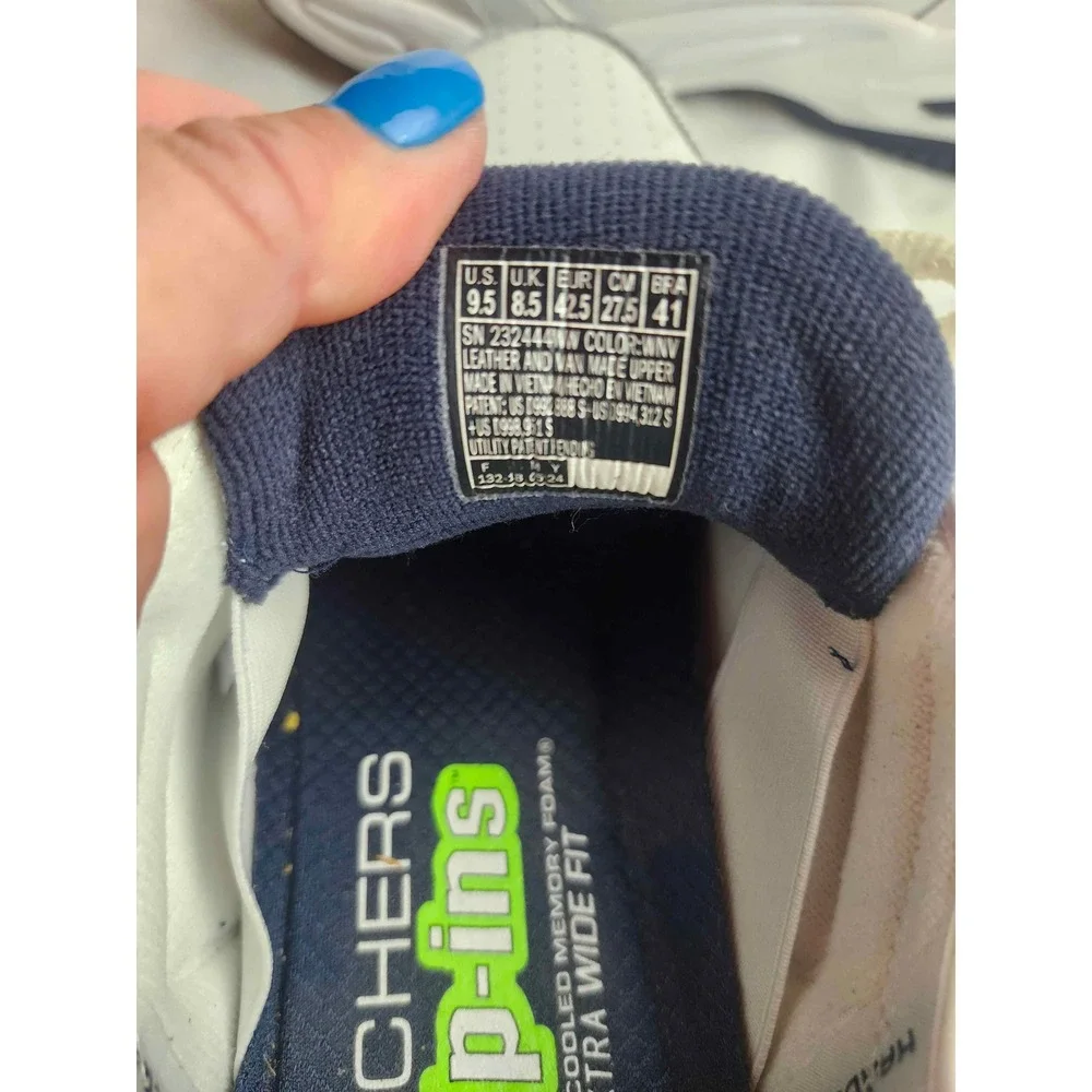 Skechers exact item