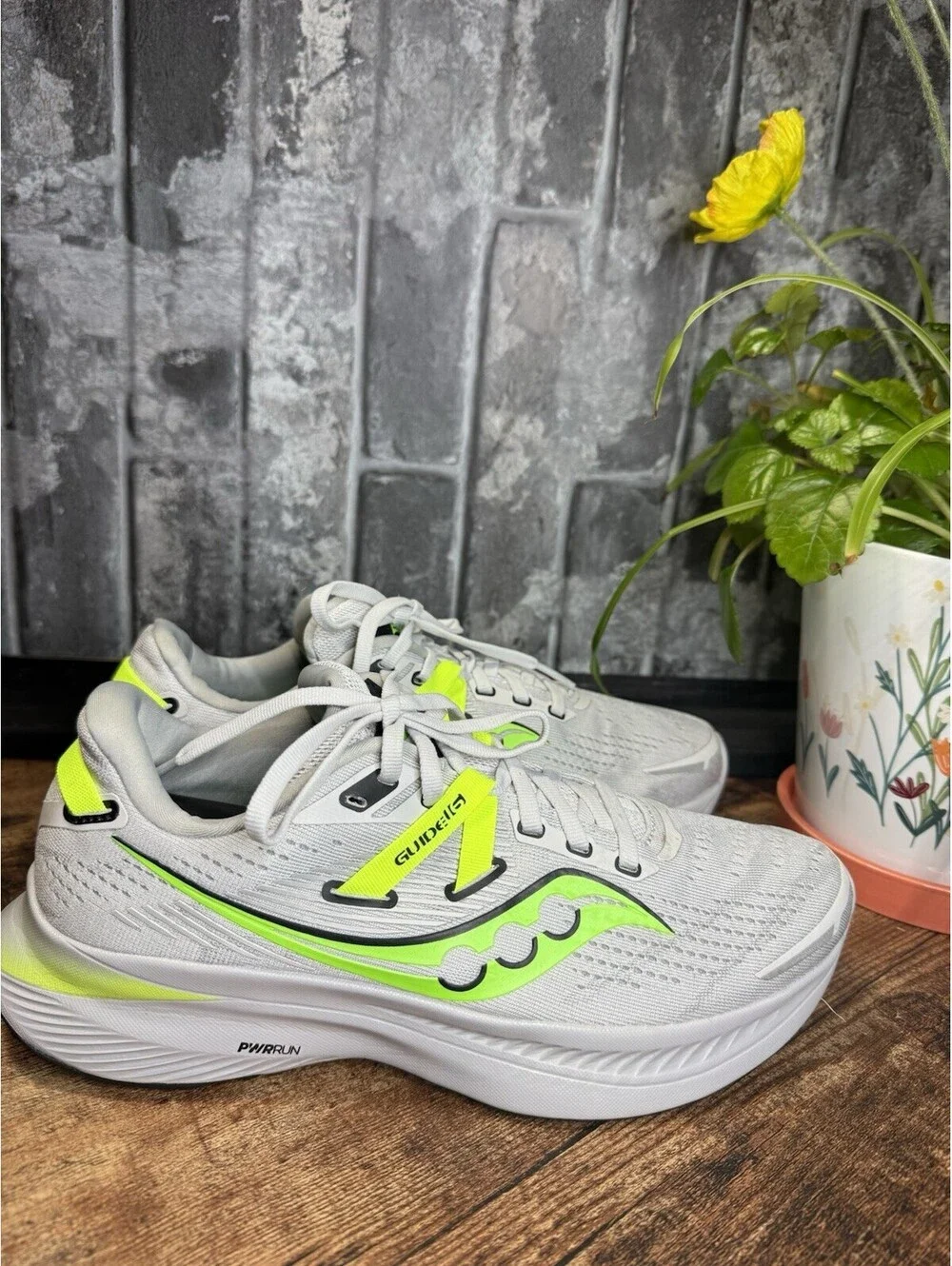 Saucony guide 15