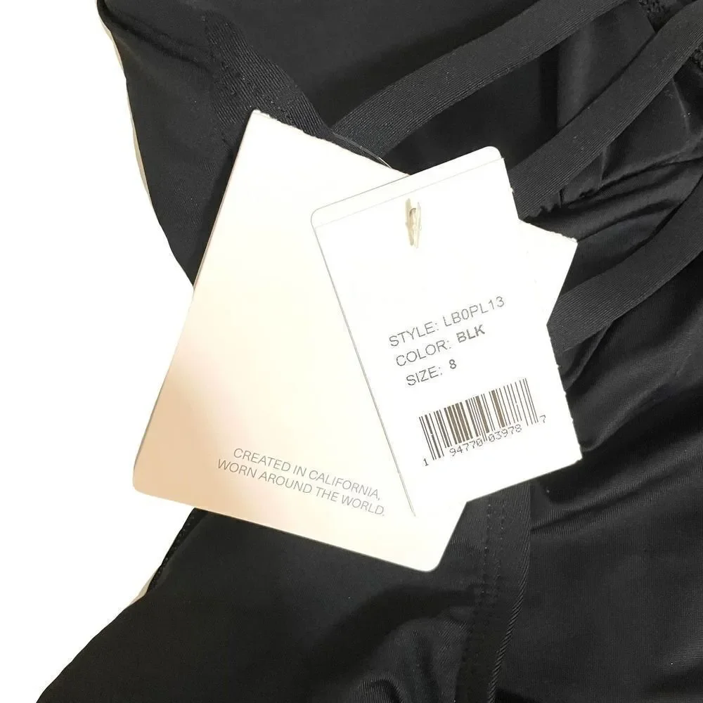 La Blanca sexy features