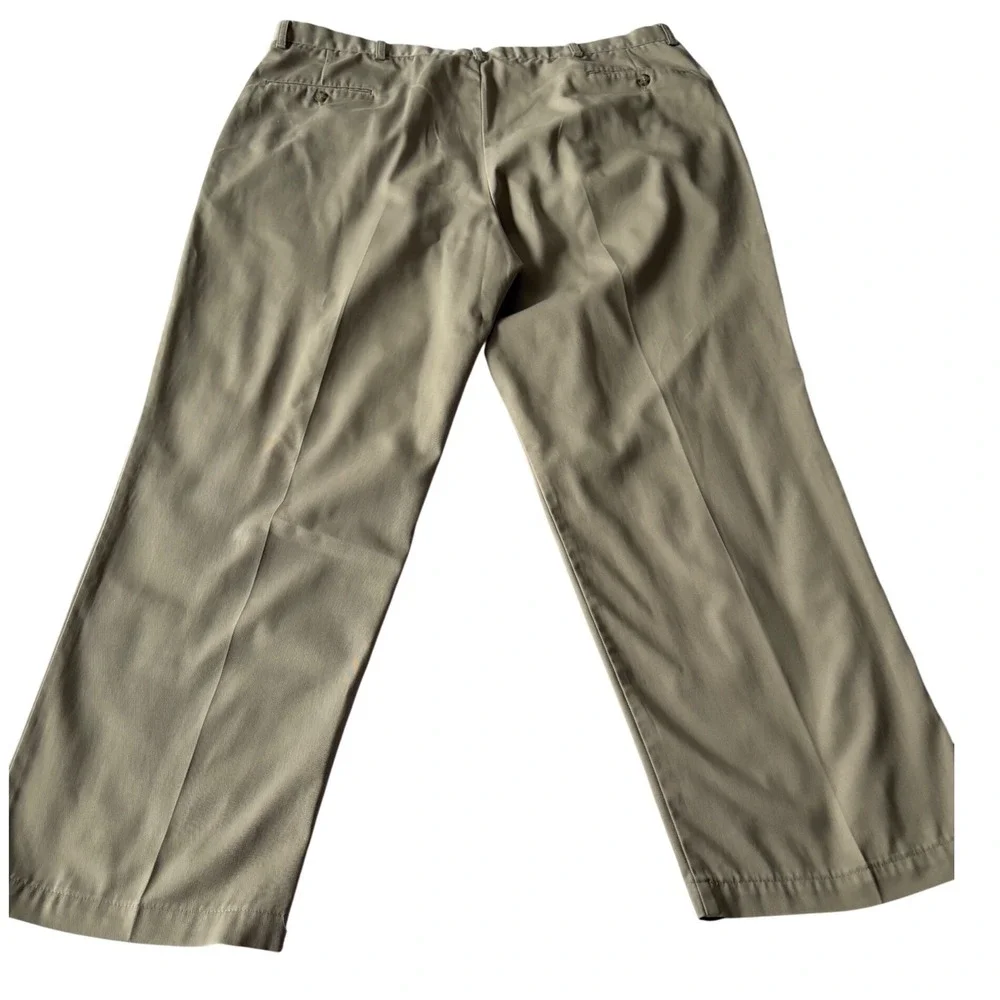 Dockers Khaki Pants Mens 44x30 Pleated Beige‎ Classic Fit Casual Dress Chinos