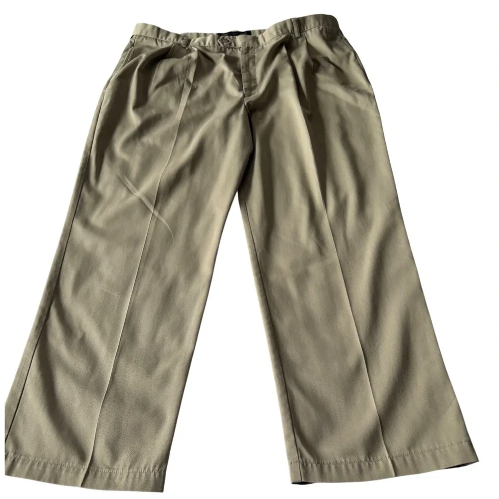 Dockers Khaki Pants Mens 44x30 Pleated Beige‎ Classic Fit Casual Dress Chinos