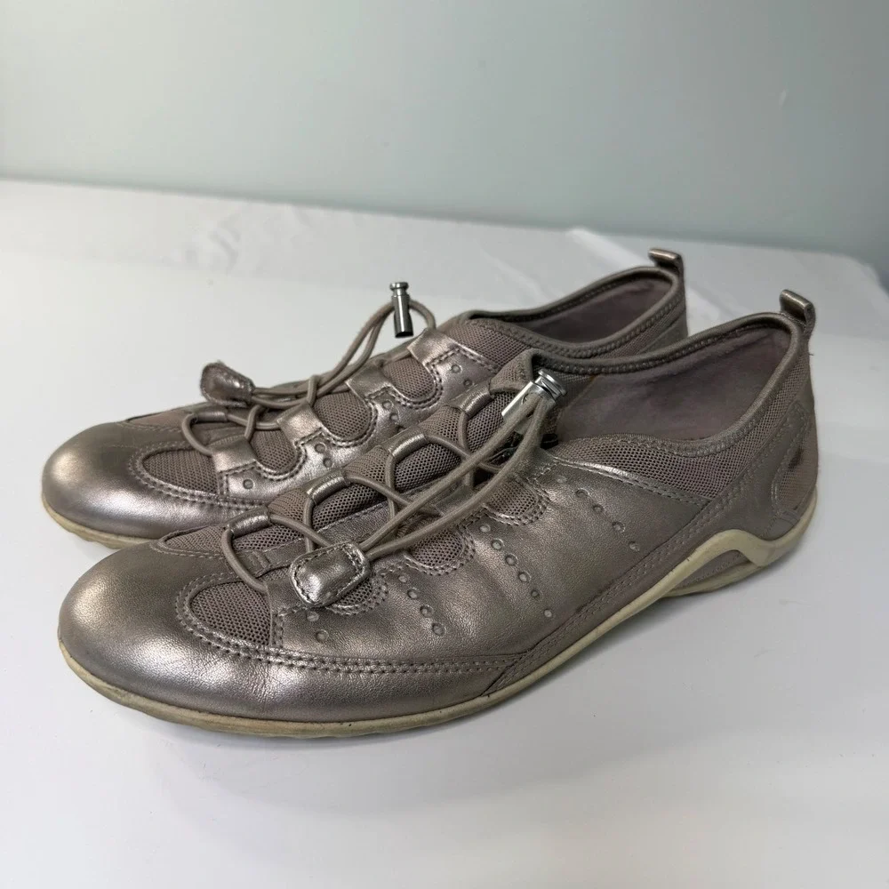 ECCO Sense Metallic Bronze Leather Mesh Bungee Toggle Sneakers Womens 41 10-10.5
