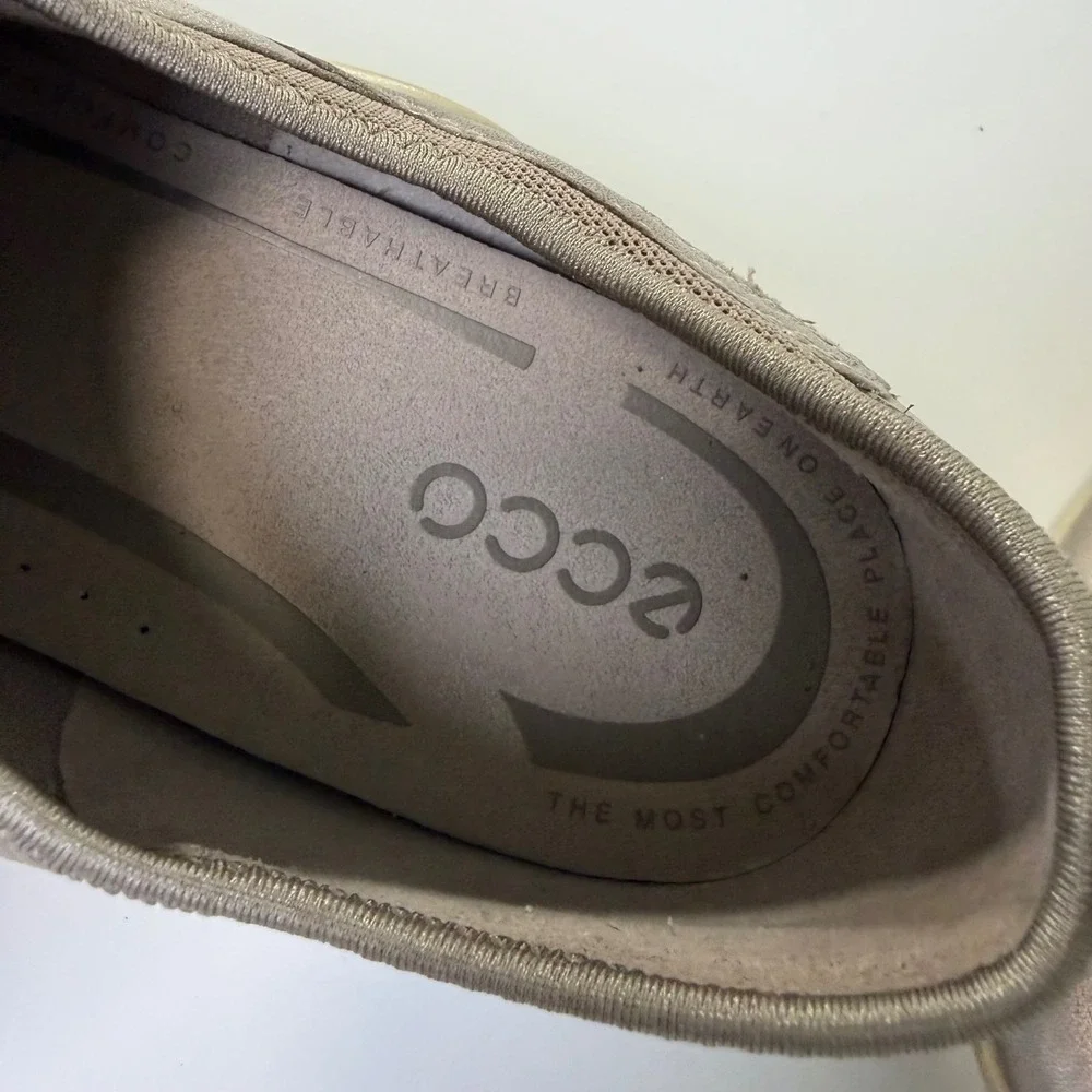 Ecco lightweight silhouette these