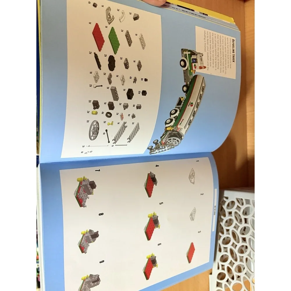 Brick Vehicles: Amazing Air, Land, and Sea Machines to Bui... by Elsmore, Warren