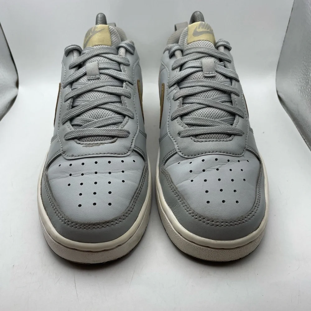 Nike gently used