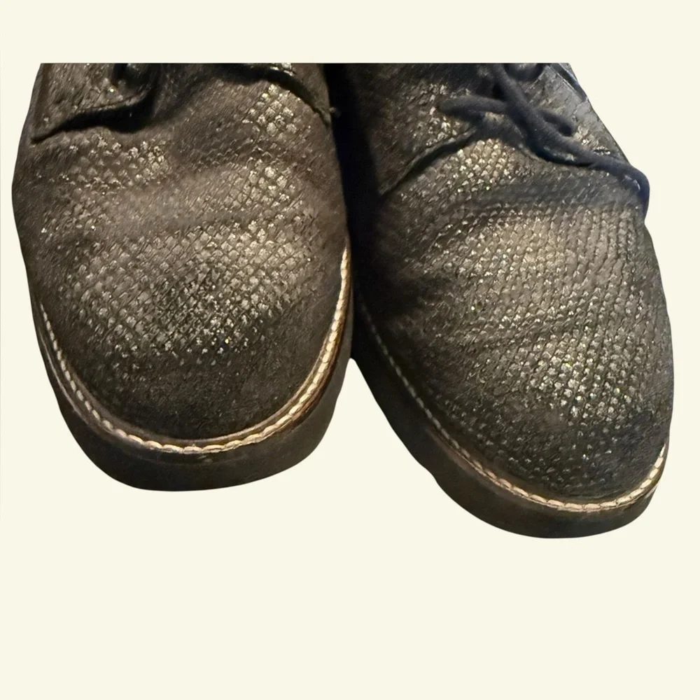 Mephisto Textured Leather Lace-Up Oxford Shoes Size 8