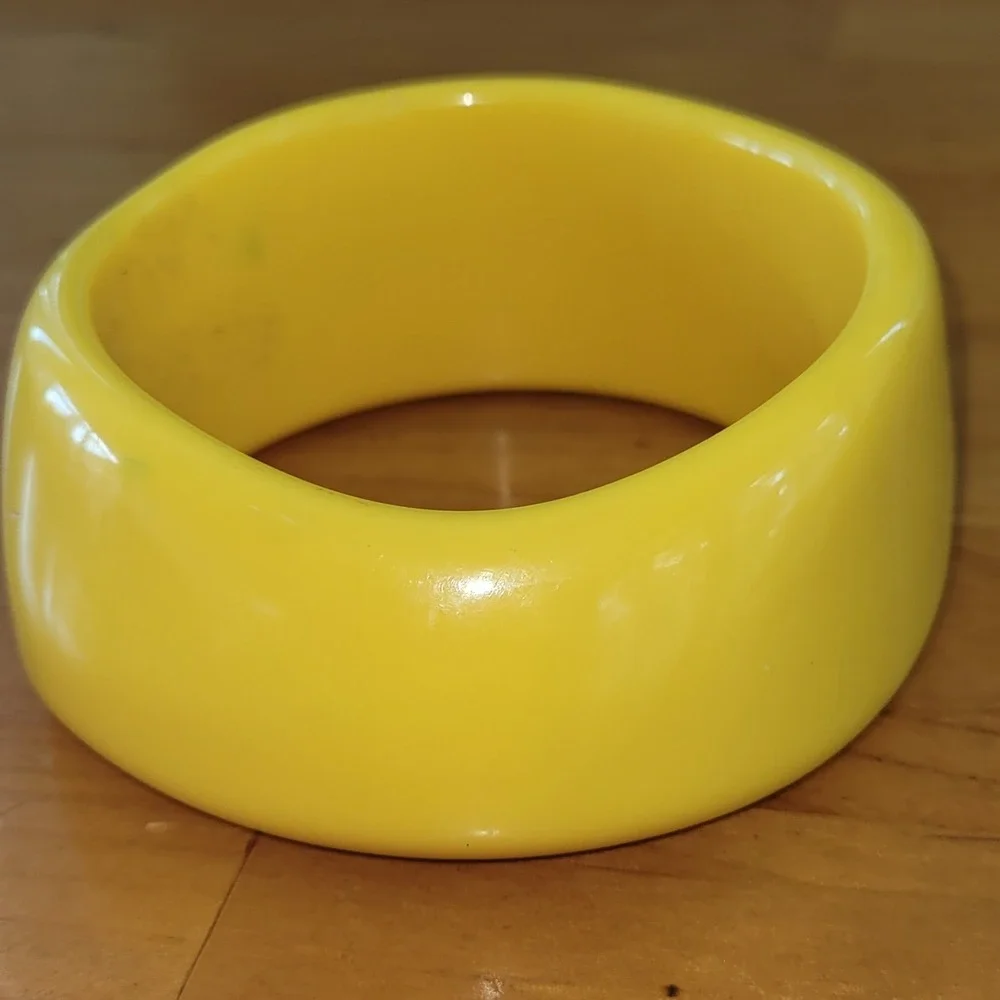 The Unbranded Brand estate jewelry