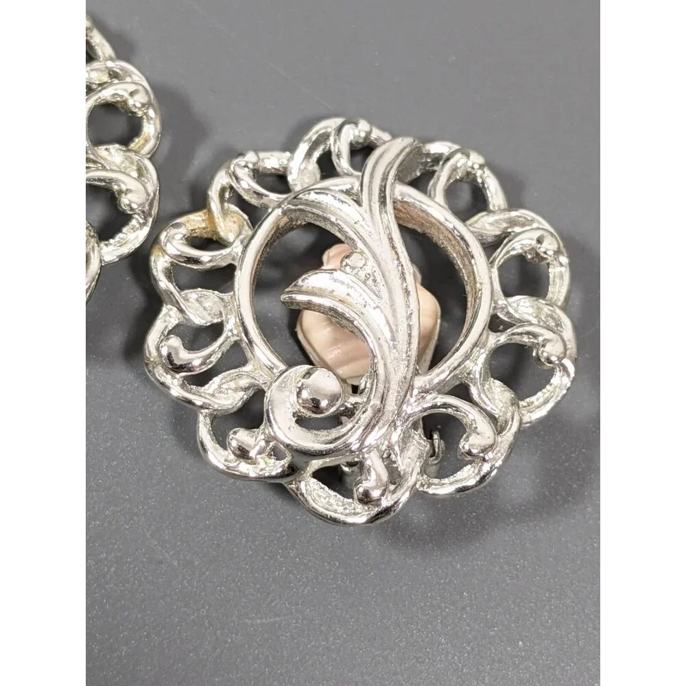 Vintage Sarah‎ Coventry Silver Tone Scroll Round Statement Clip On Earrings