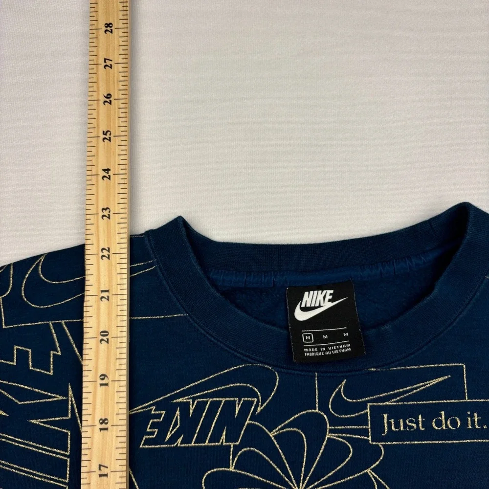 Nike sportswear crewneck