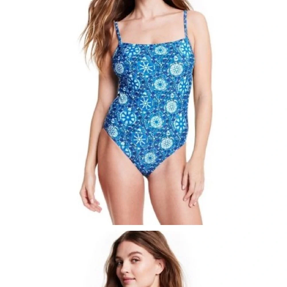 RHODE target blue