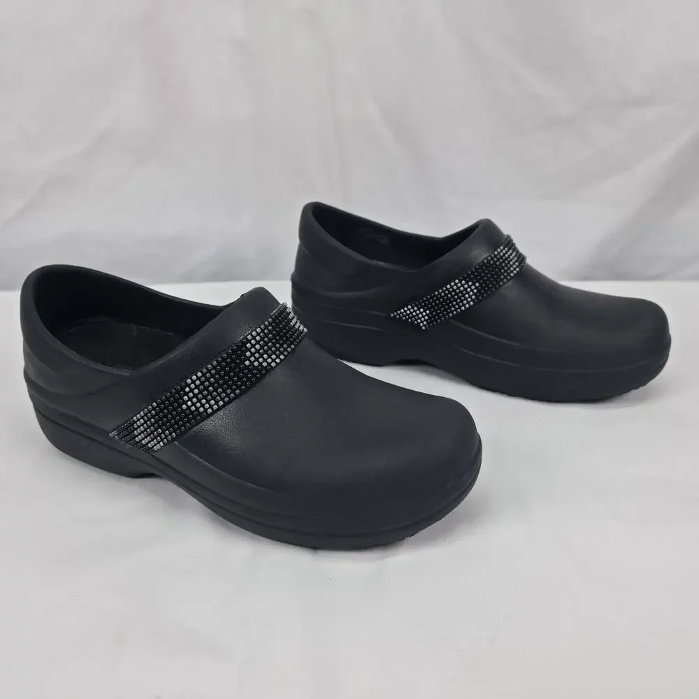 Clogs this pre
