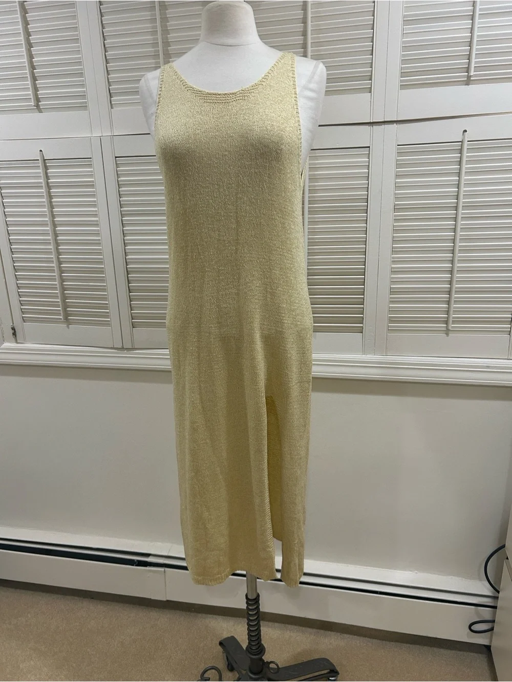 N/A light yellow