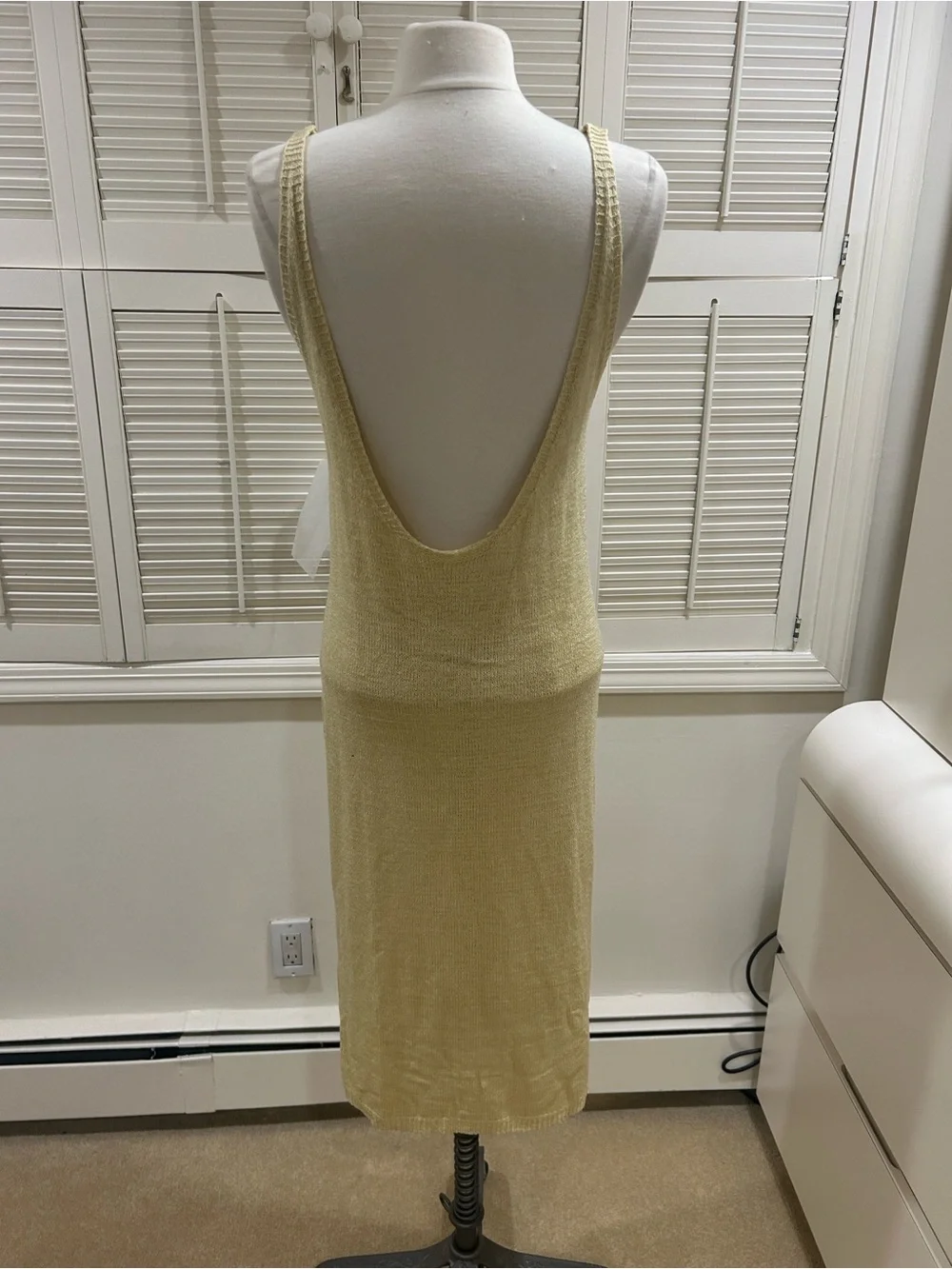 N/A light yellow