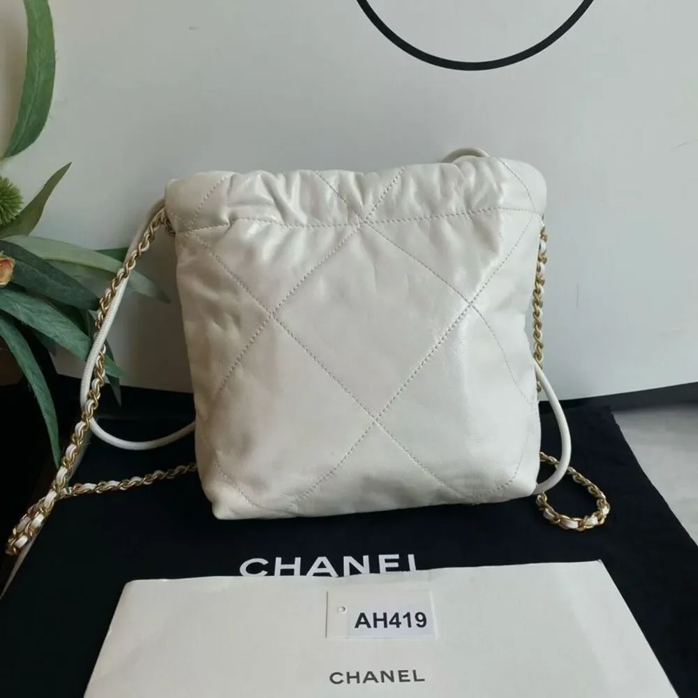 CHANEL brand color