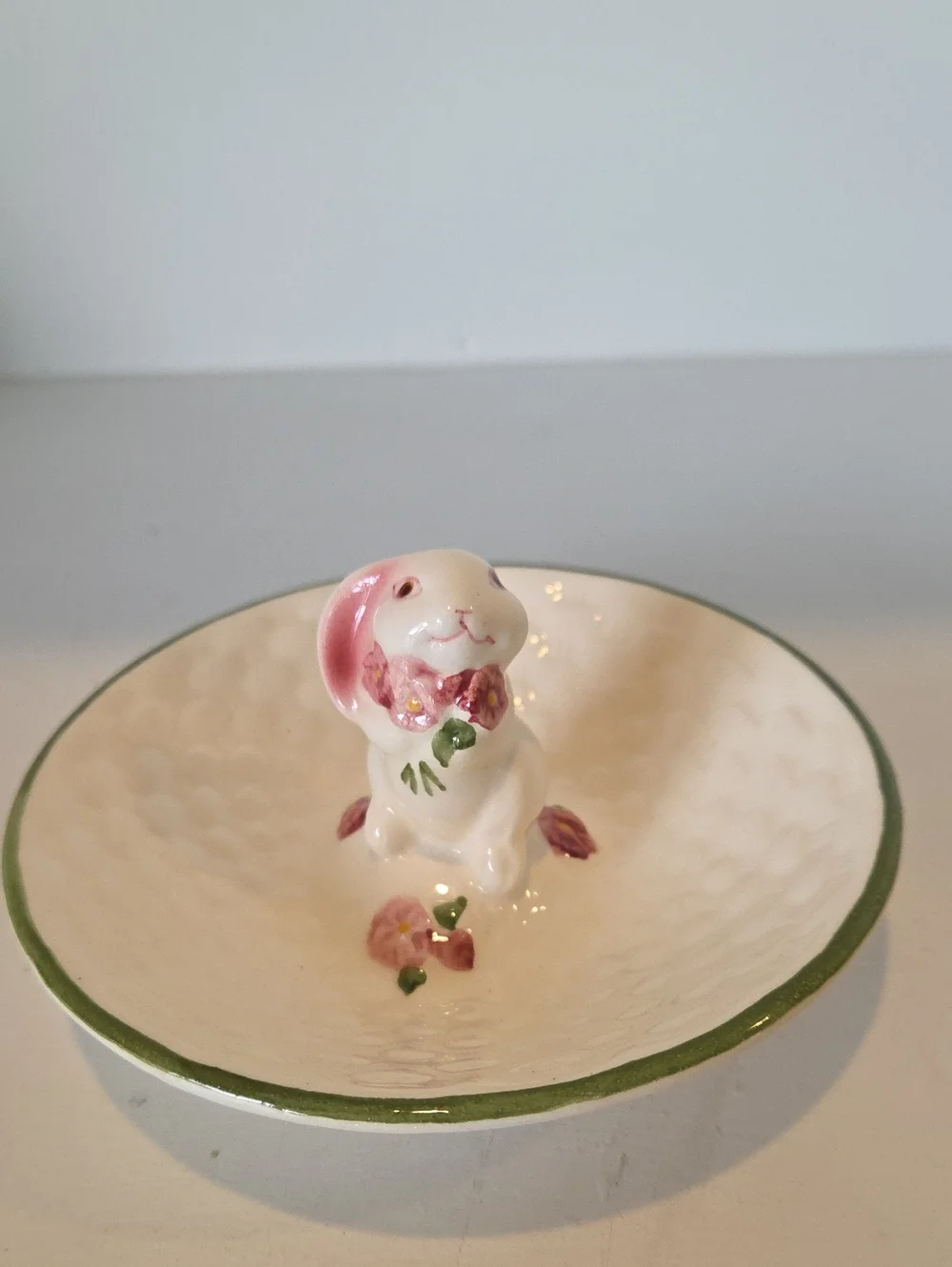 Avon delicate ceramic