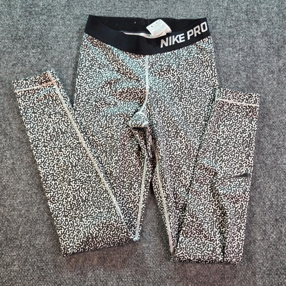 Nike Pro Leggings Women XS Black White Abstract Print Training Athletic Pants