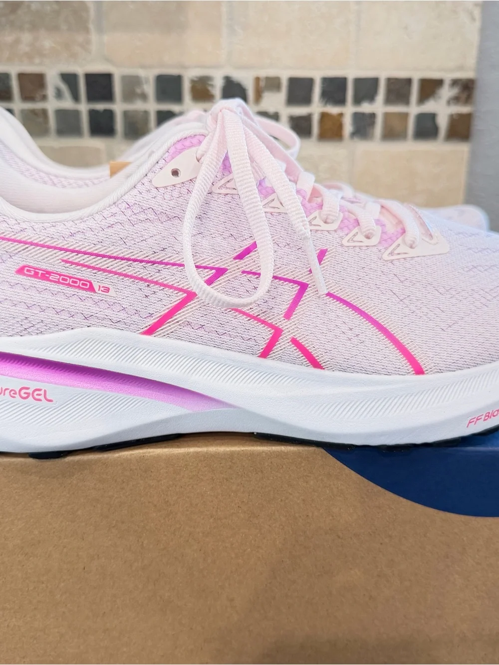 Asics gt 2000