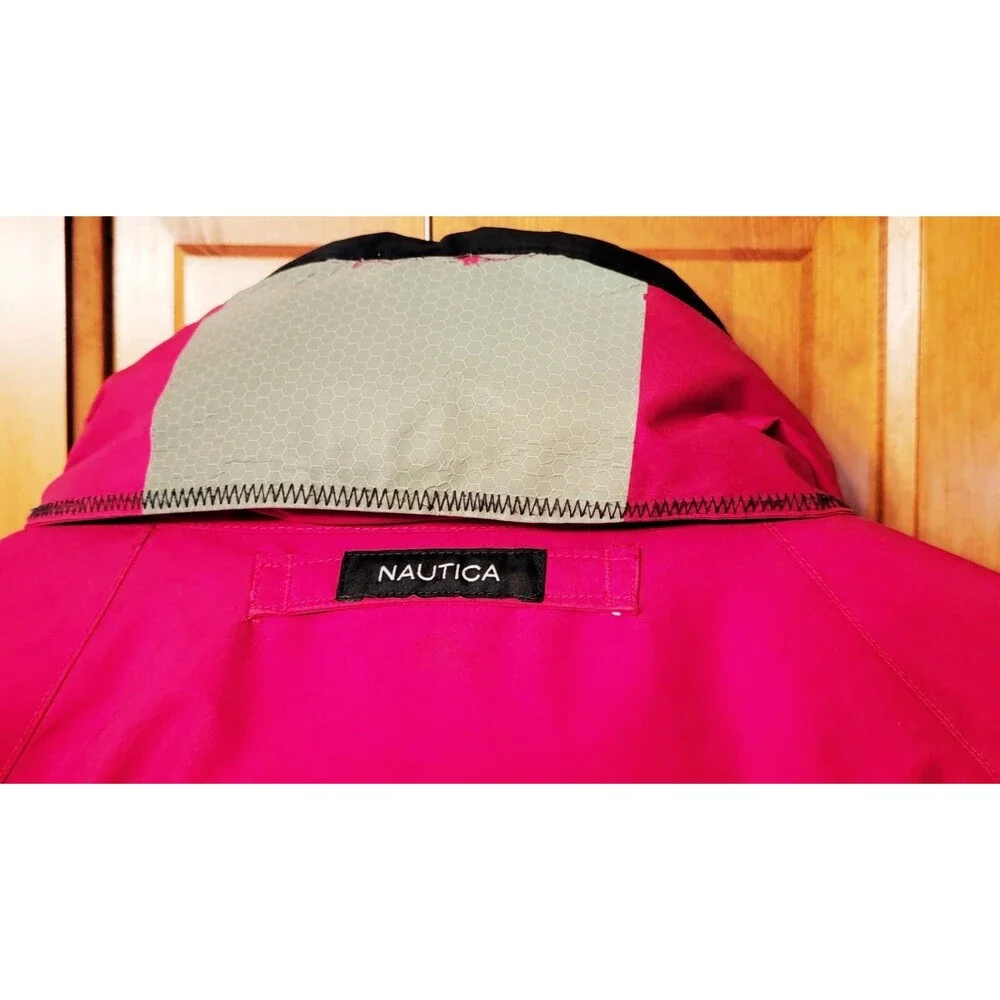 Nautica embrace vintage