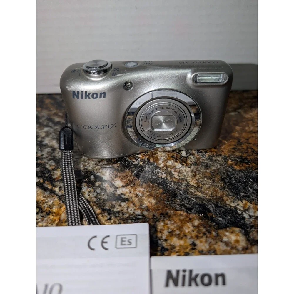 Nikon Coolpix A10 Silver Compact Digital Camera 16.1MP 5x Zoom- Tested