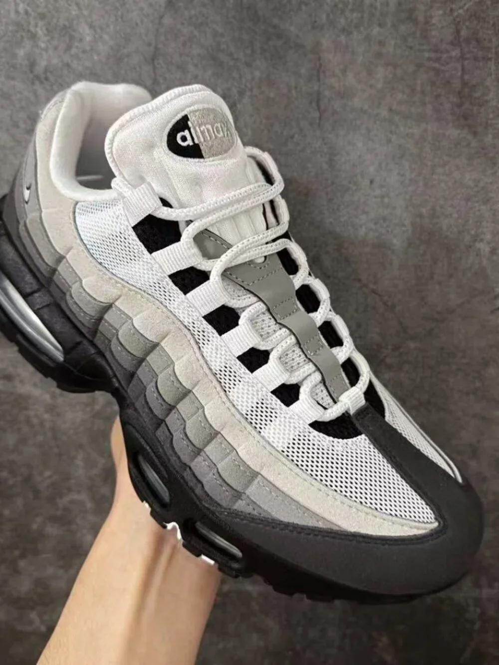 Nike air cushion