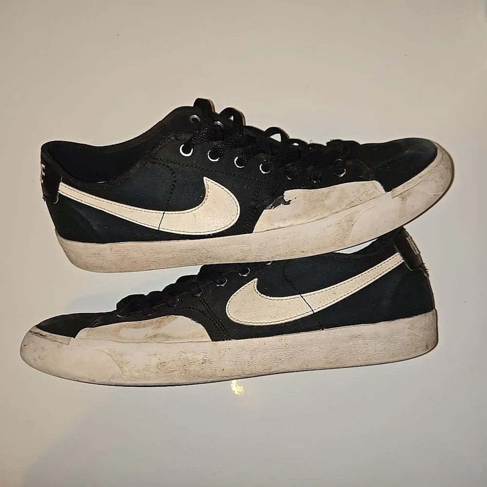 Nike SB Blazer Court 9.5 Skate Shoes US Sz 9.5 CV1658 Black White Canvas Low Top