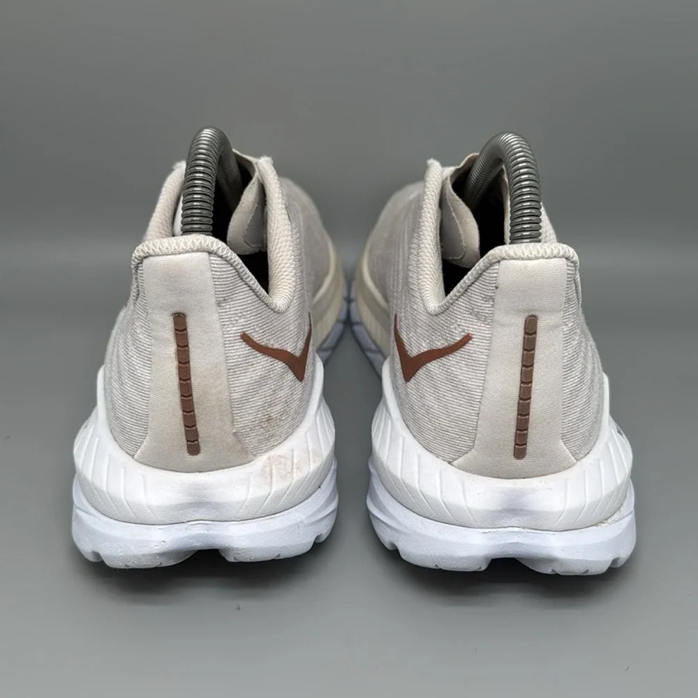 Hoka one mach