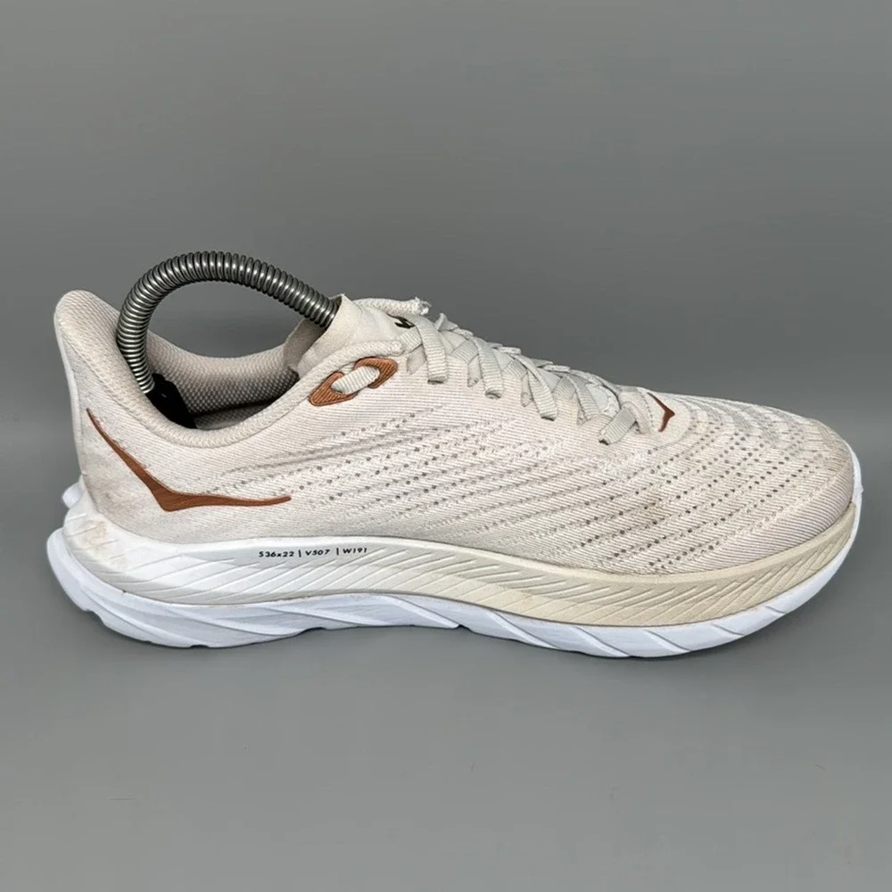 Hoka one mach