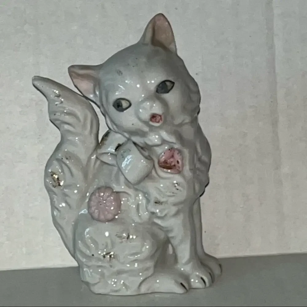 Vintage Porcelain Hand Painted‎ Cat Figurine