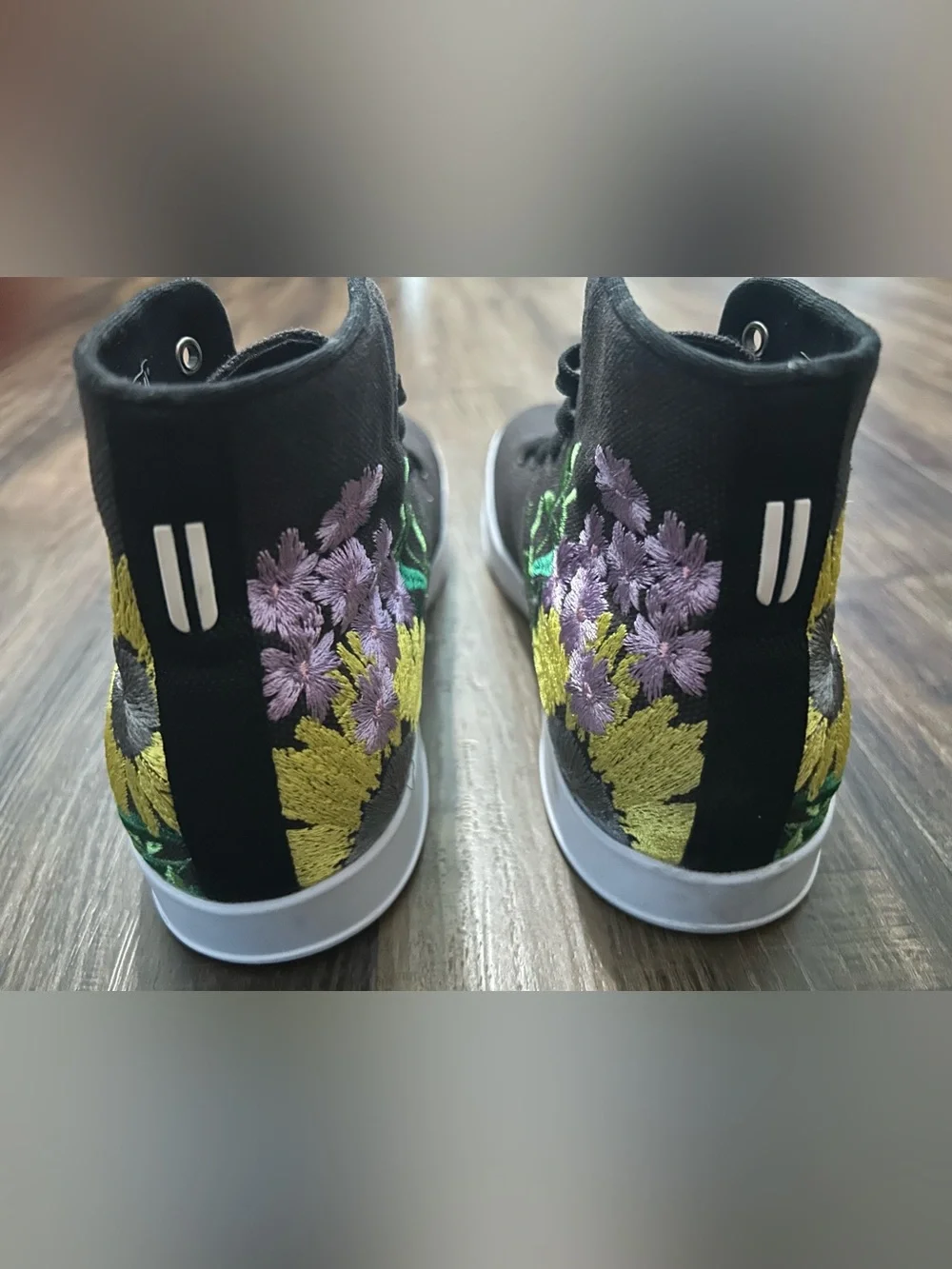 No Bull Black Canvas High-Top Sneakers with Embroidered Floral Design W6.5 / M5