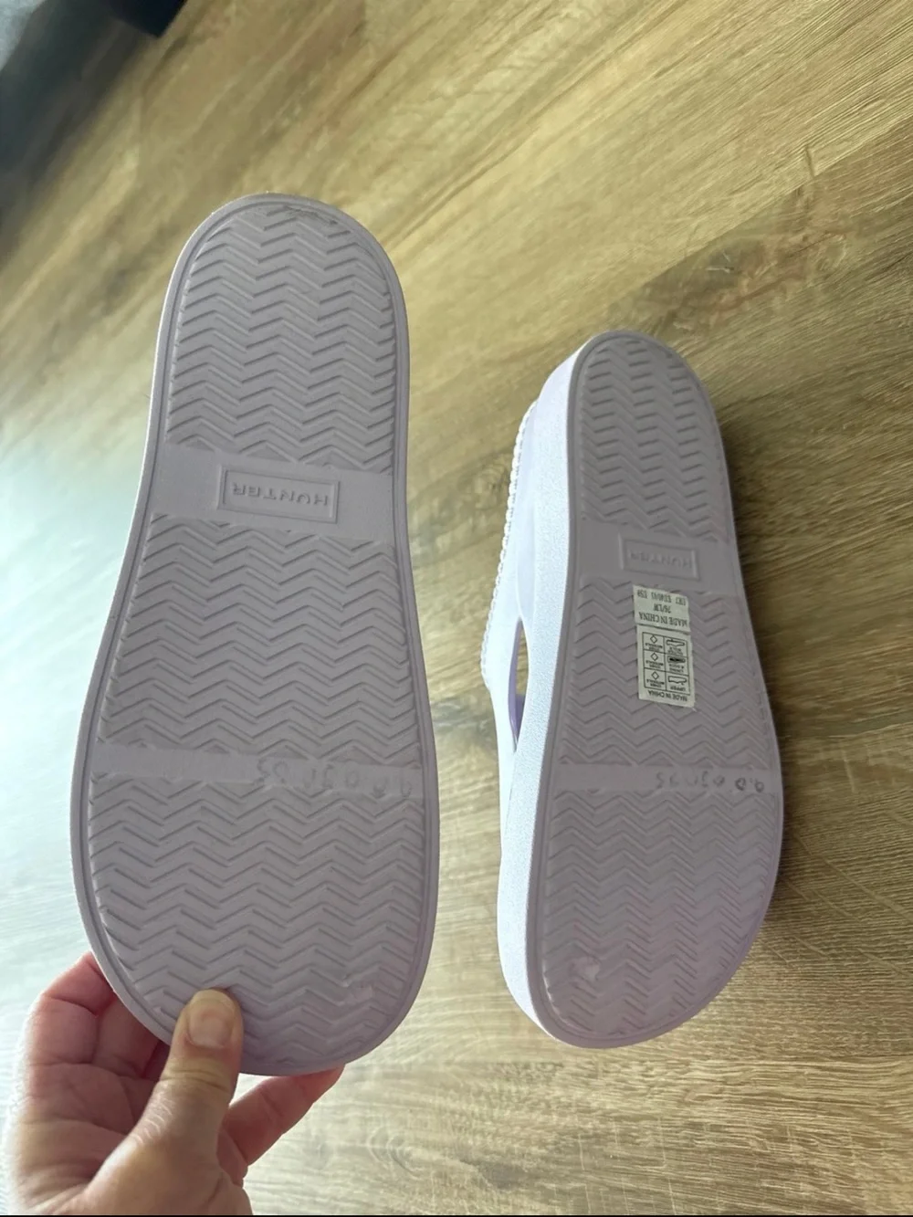 Hunter slip flats
