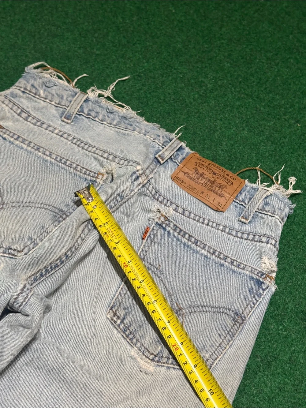 Levis 501 Vintage Jeans 30x33 Distressed Straight Leg 90s Grunge Thrashed