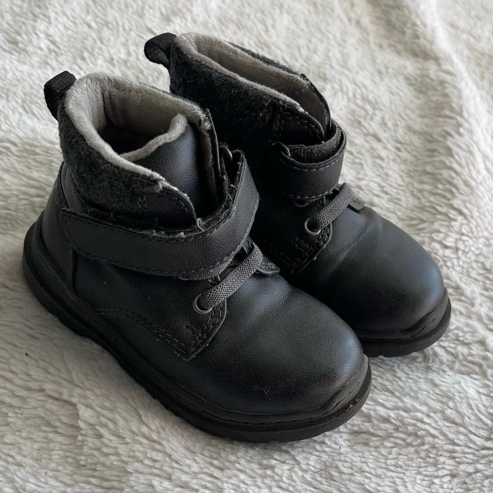 Cat and Jack black work boot dress boot