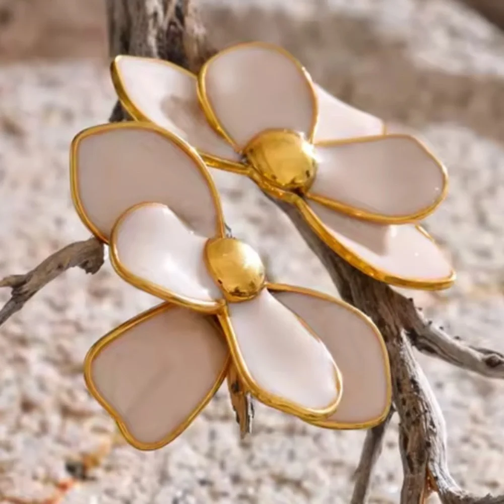 Anthropologie stunning elegant feature